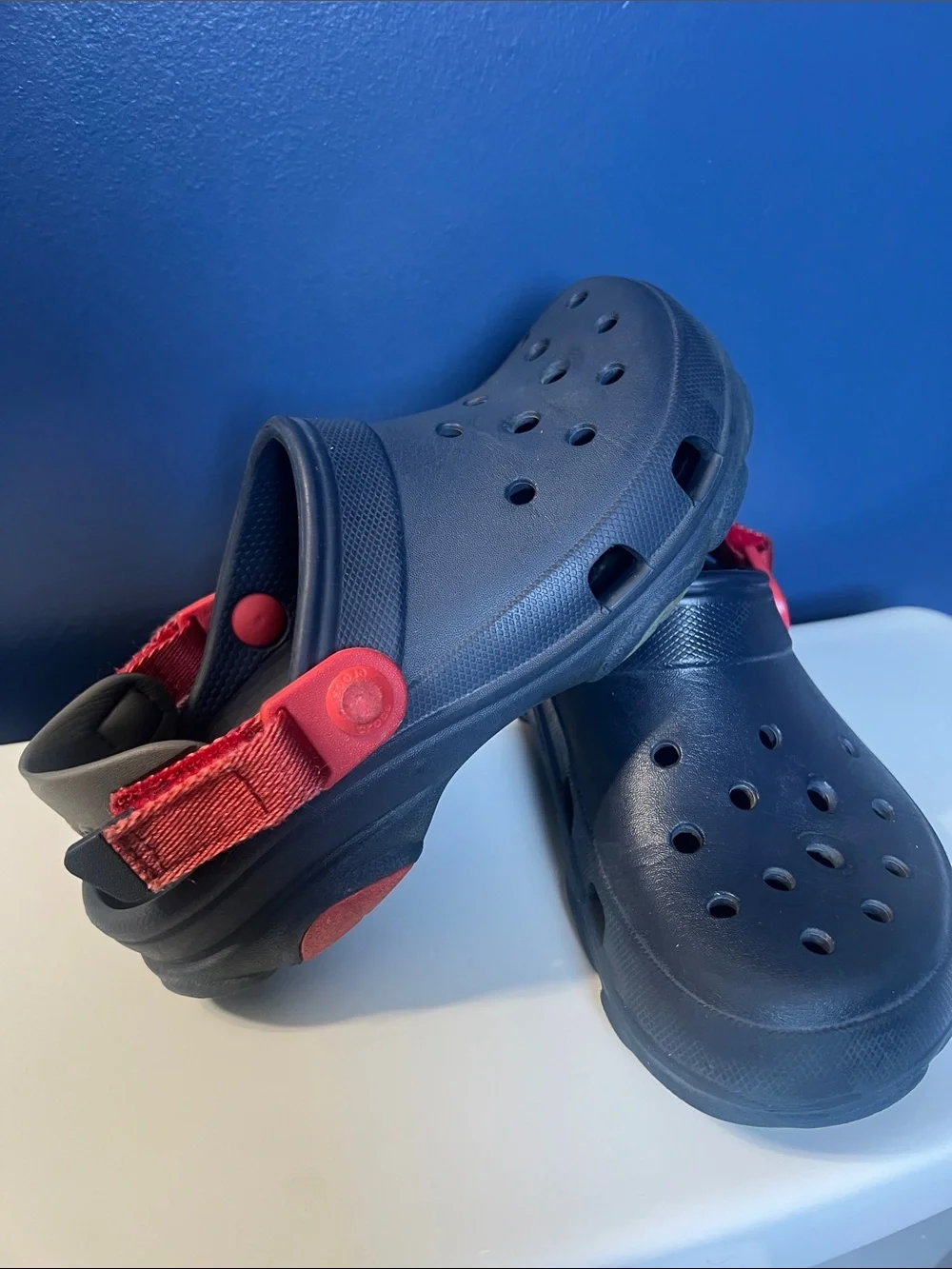 CROCS Kids Navy Clog with Red Heel Strap J3